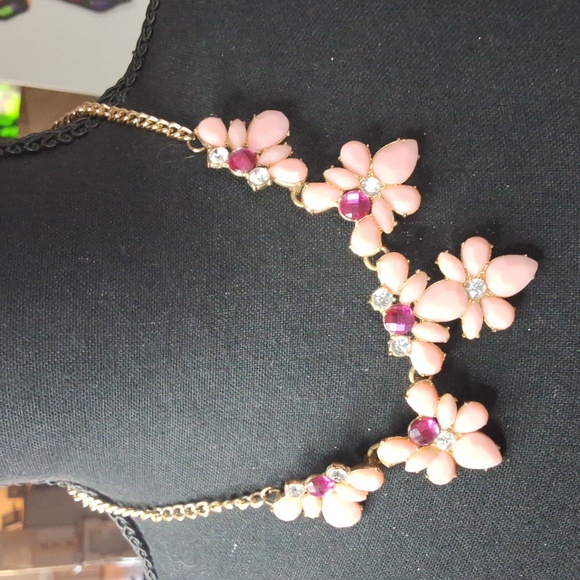 unbranded Jewelry - UnbrandedPink Rhinestone Necklace 18"